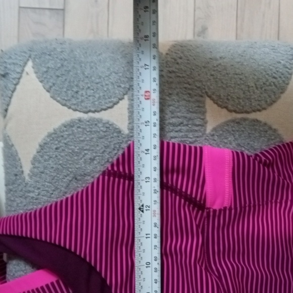 Lululemon pink tank - Picture 4 of 4